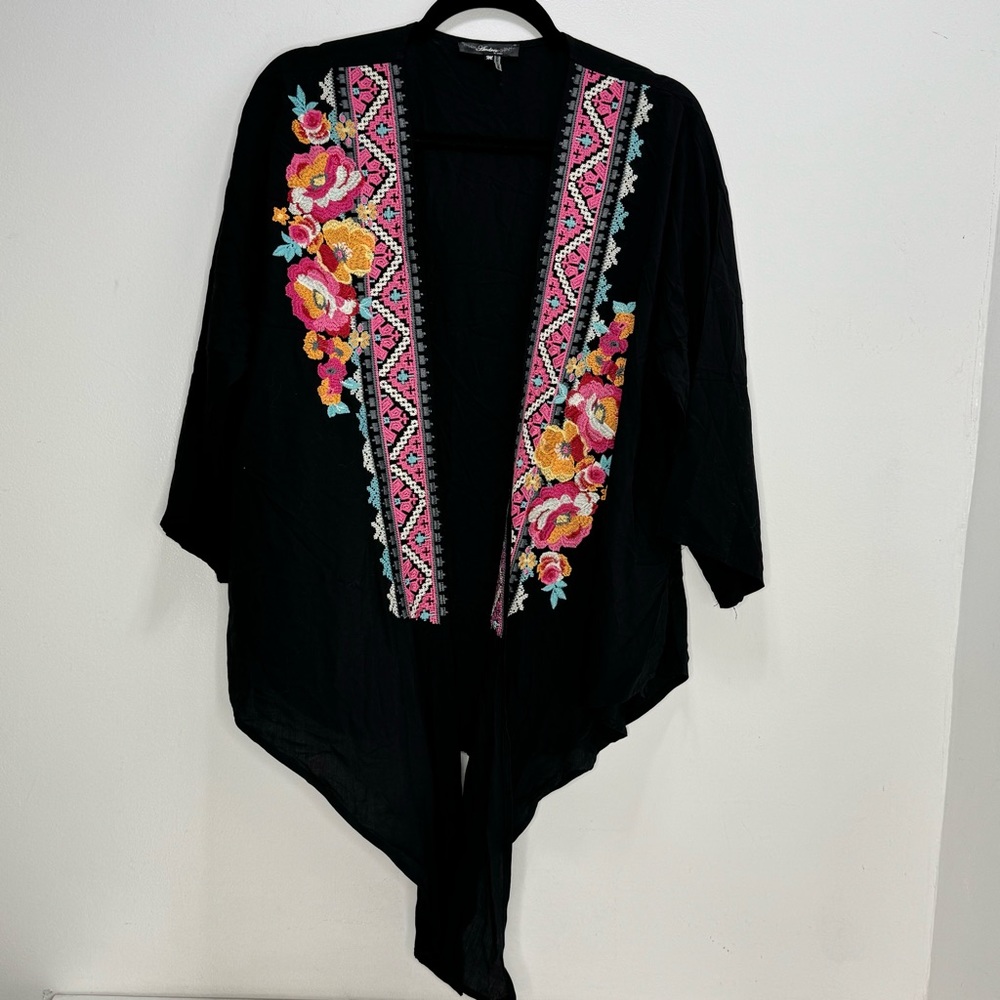Andree by Unit Tie Front embroidered top